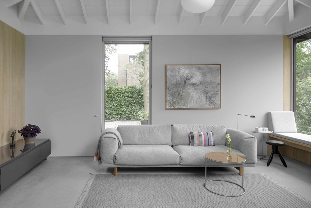 Black house by i29 architects seating