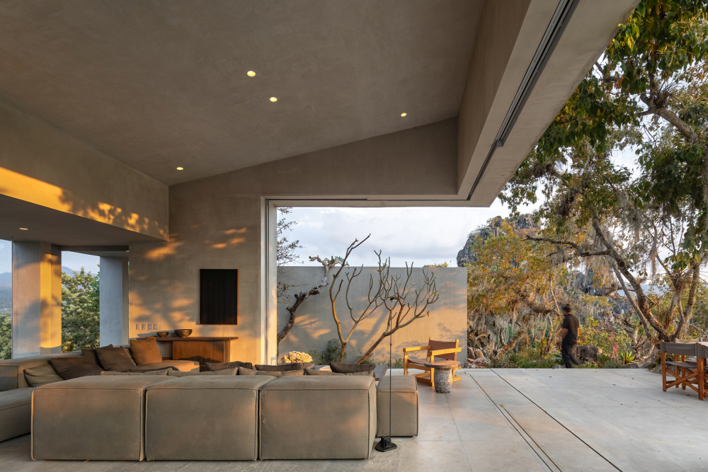 Mexican Cliff House indoor outdoor area