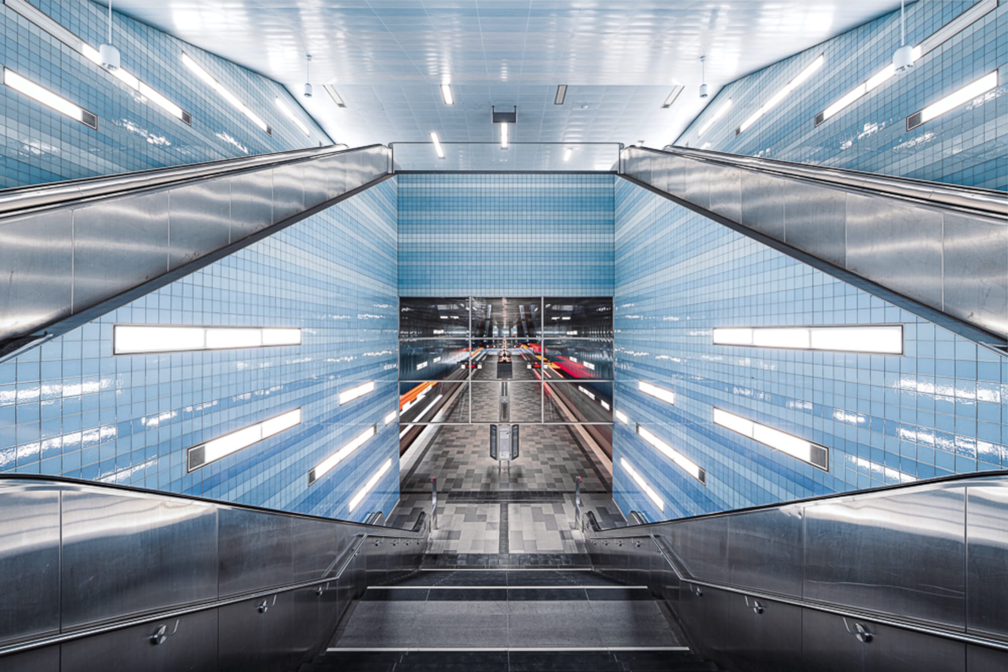 the interior of a Hamburg subway station