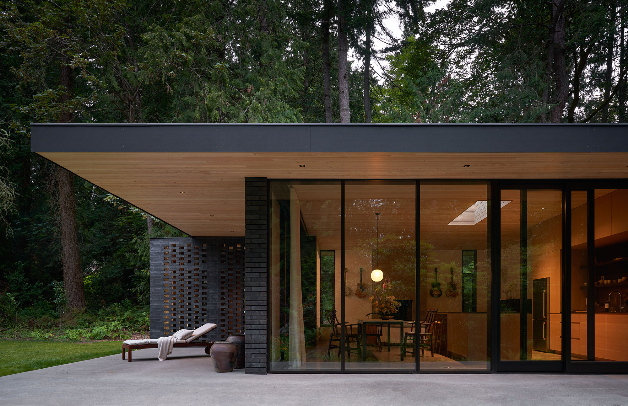 Black Brick House floor to ceiling windows