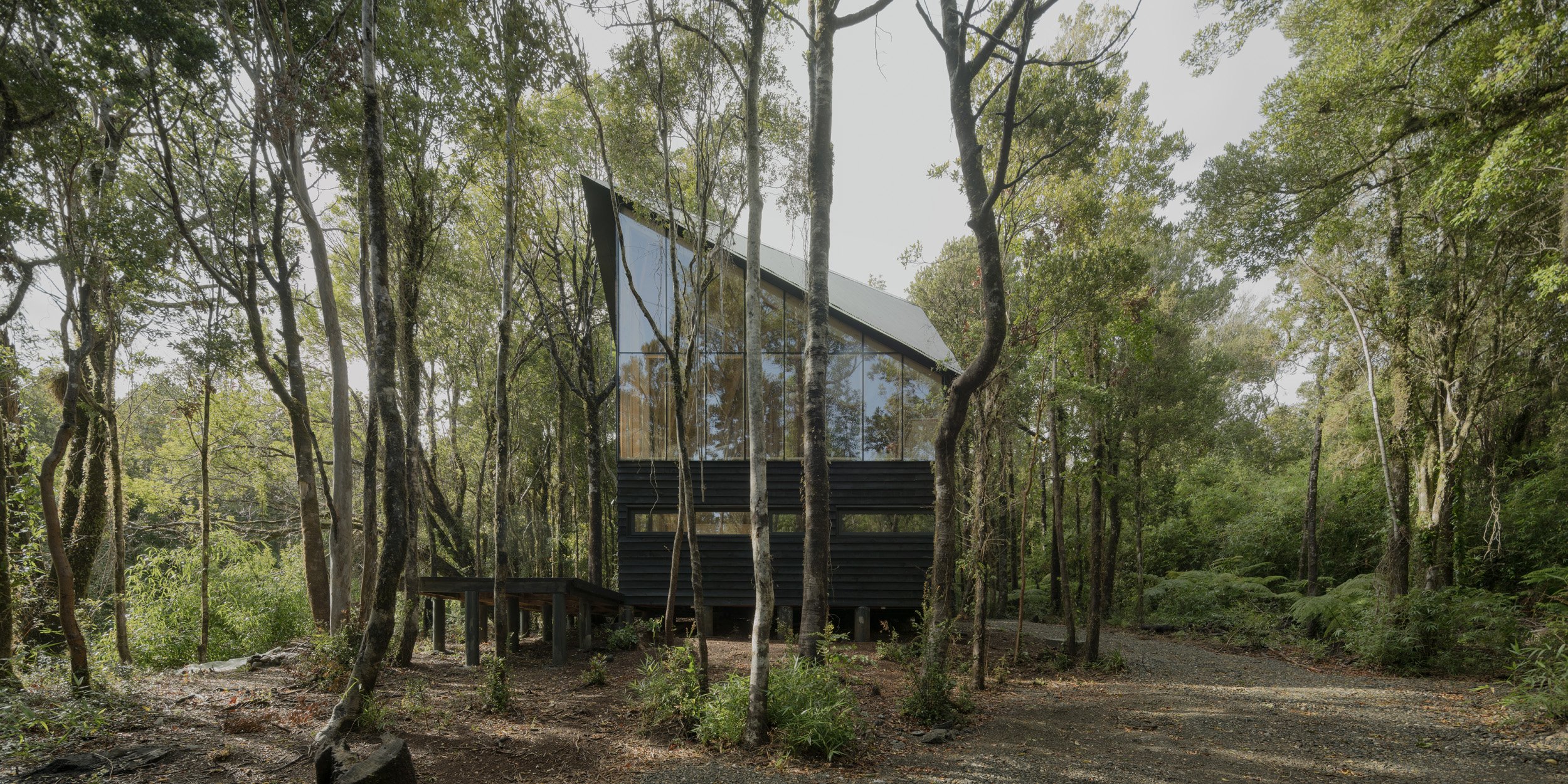Cabin in Valdivia Chile glass walls