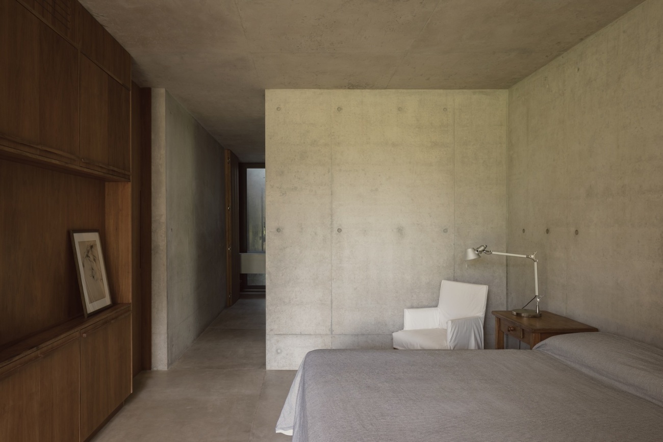 Casa Olivos Green Roof concrete Walls