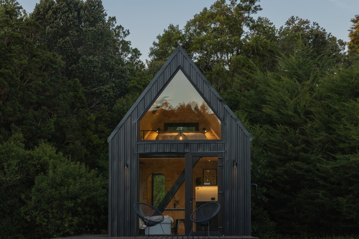 Chile Tiny Auro from TRAWA Arquitectos interior lights