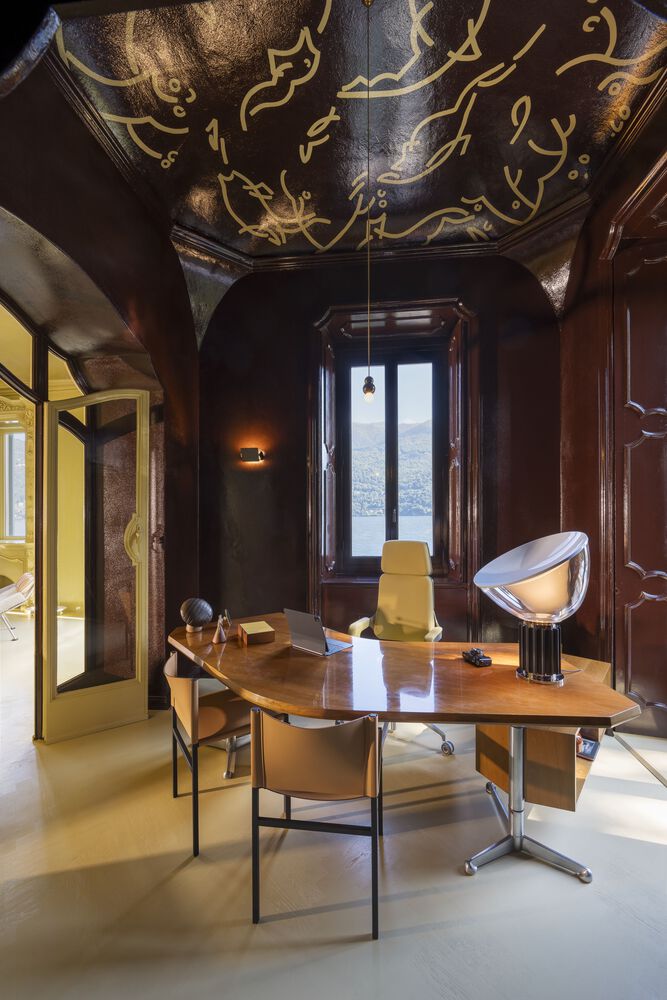 House on Lake Como J Mayer H Architects Homedit com office