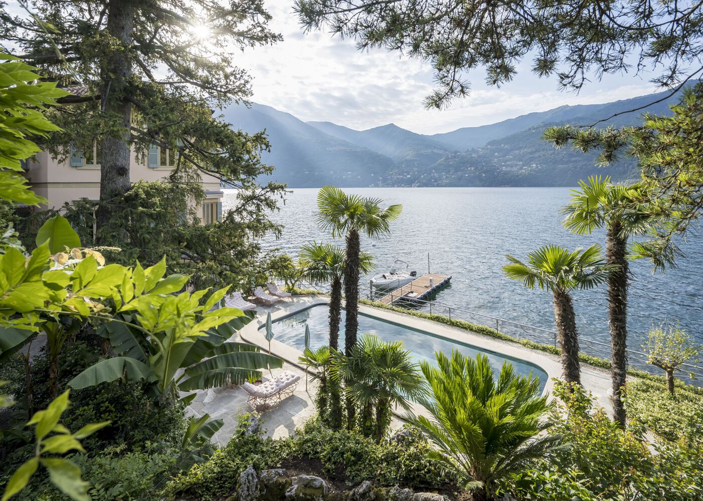 House on Lake Como J Mayer H Architects Homedit com pool