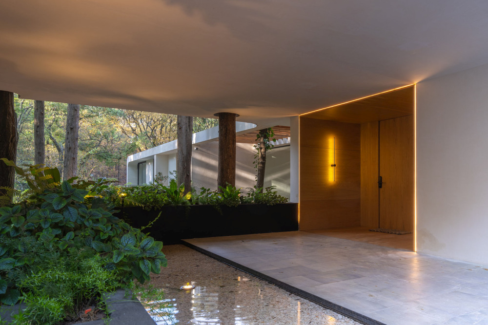 LAI House BROISSIN Mexico entrance