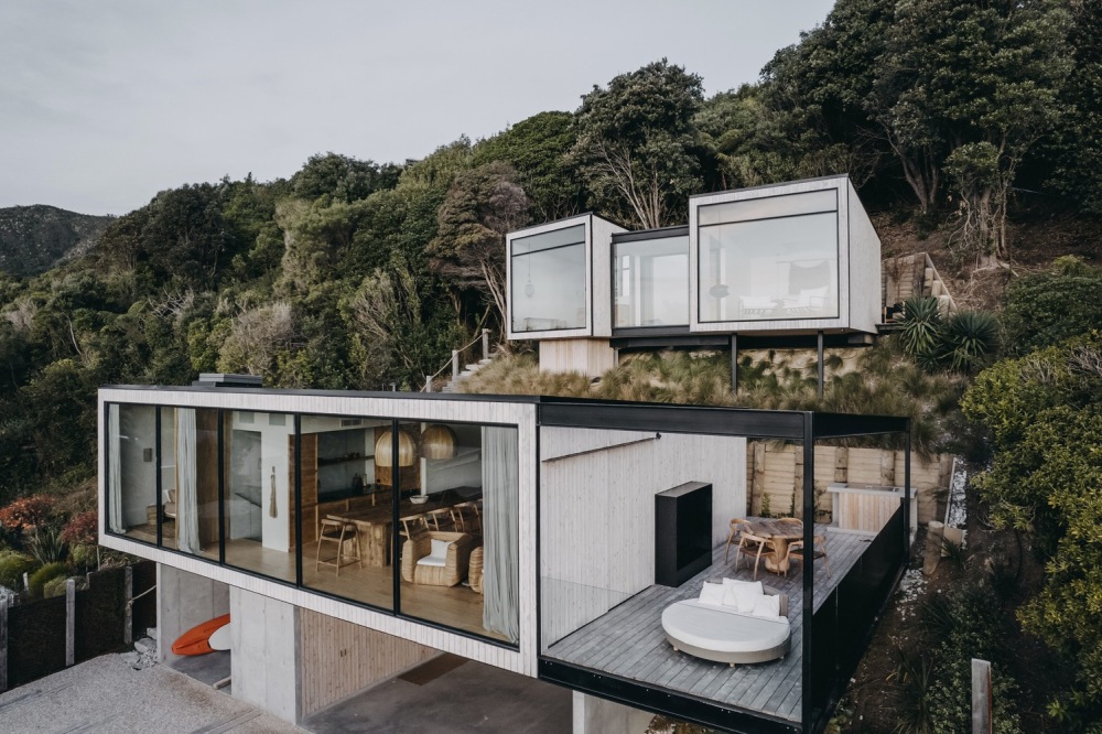 Ligar Bay Bach House from Young Architects House