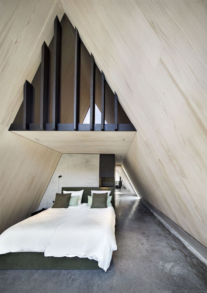 Modern VA House from Sebastian David Buscher bed area