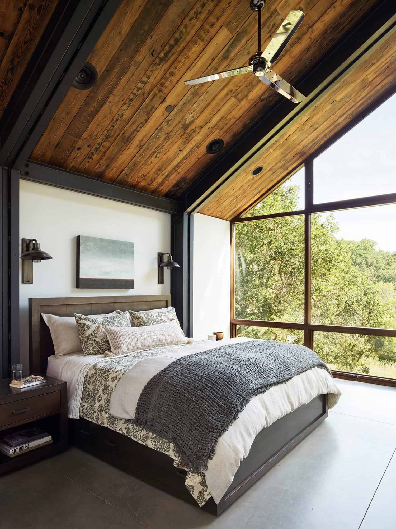 Oak Grove Ranch bedroom