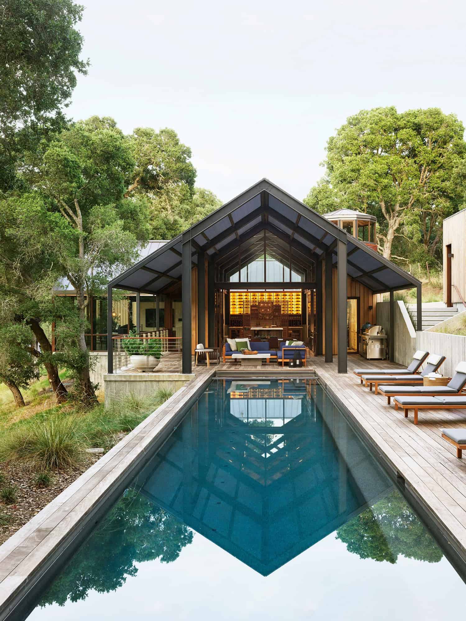 Oak Grove Ranch swimming pool