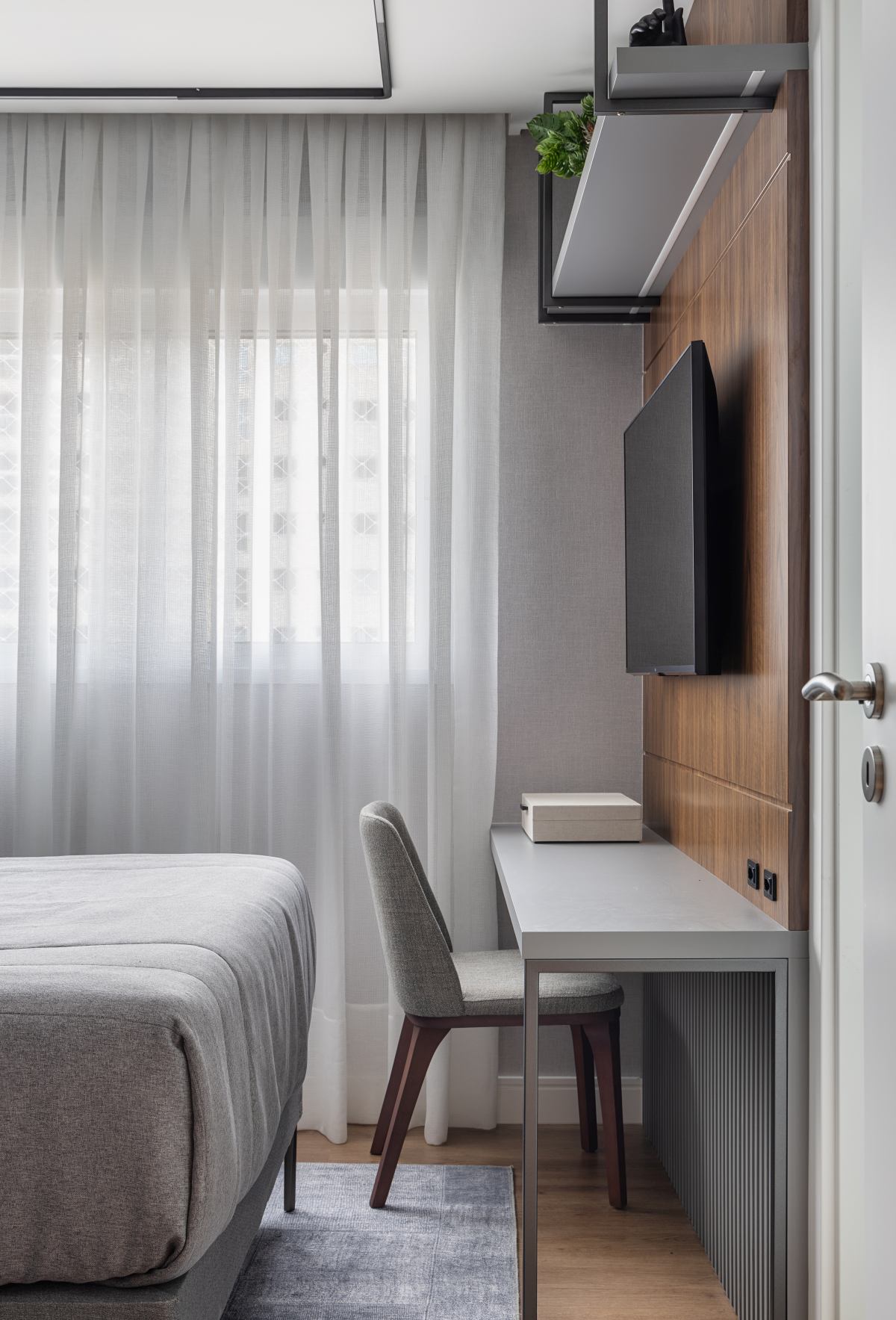 Apartment in Santa Catarina Brazil Paulo Spessatto bedroom tv