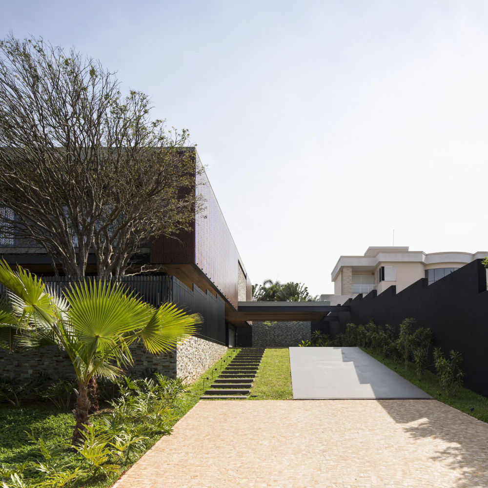 Casa Brise Architecture drivingway