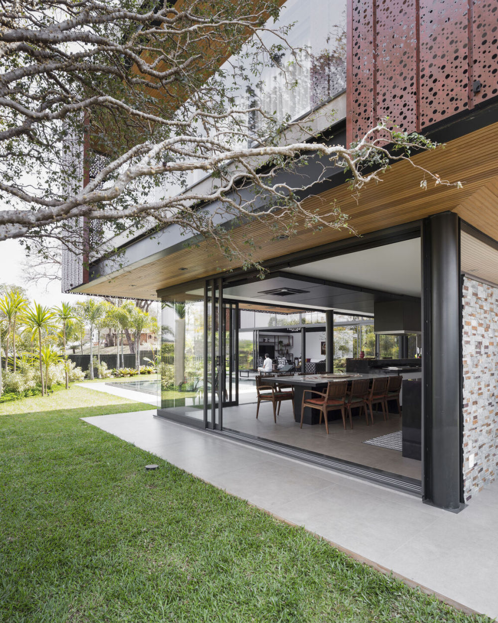 Casa Brise Architecture indoor outdoor access