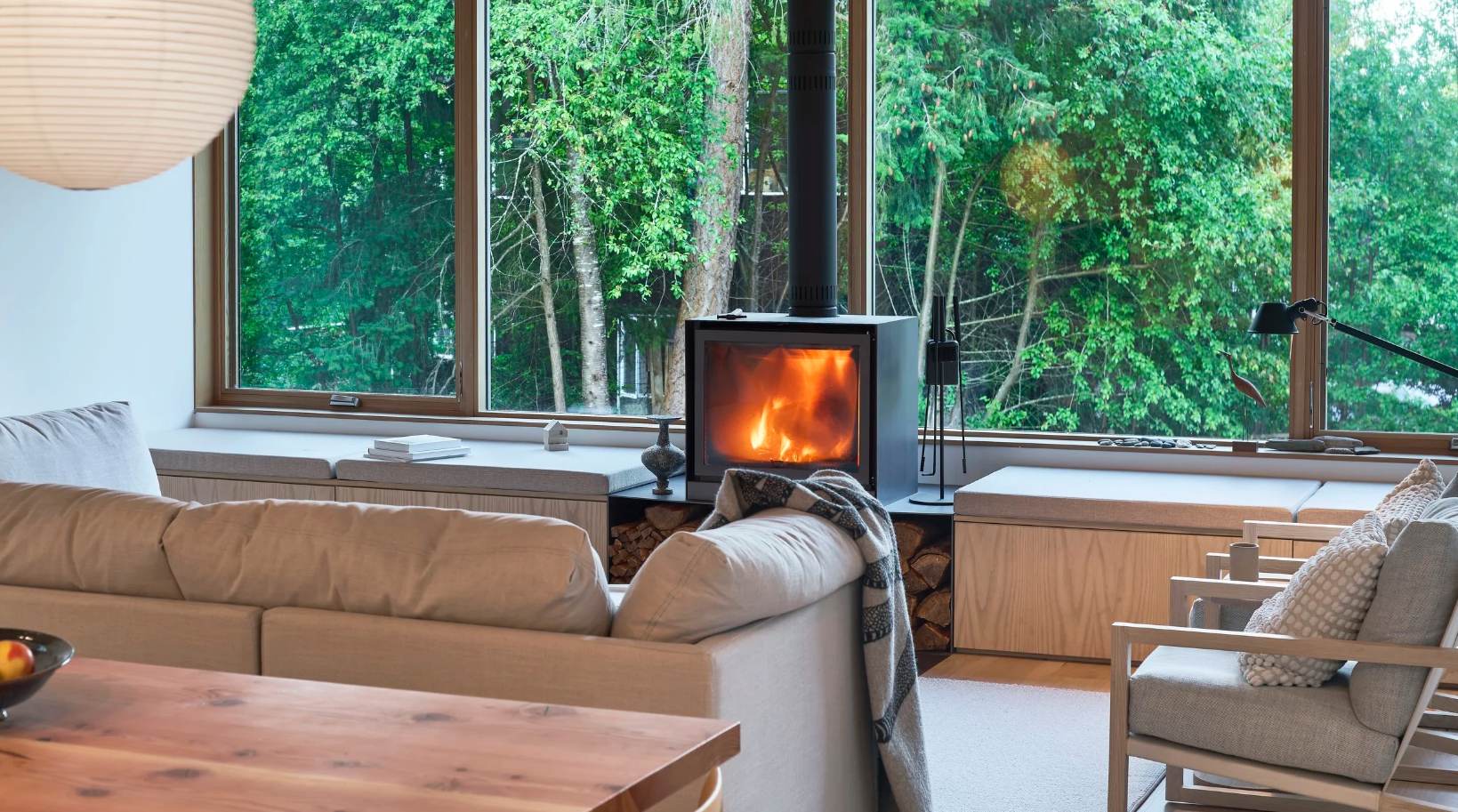 Forest cabin in cedar shingles fireplace