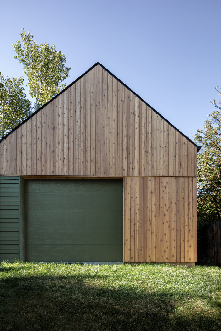 House 1114 in Bozeman ceddar clad