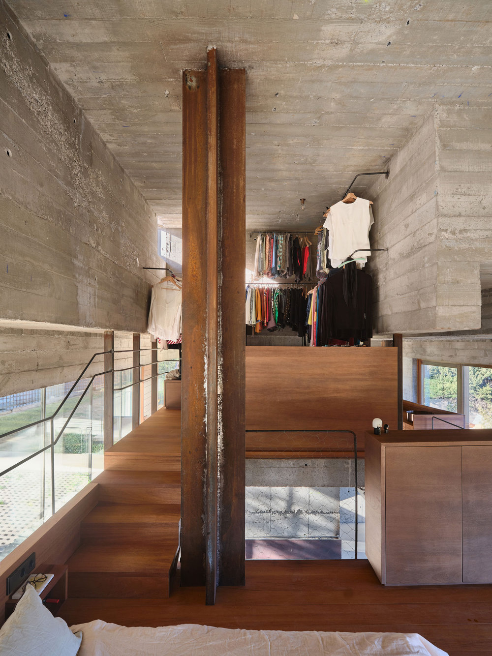 MUKA arquitectura concrete house kind of dressing