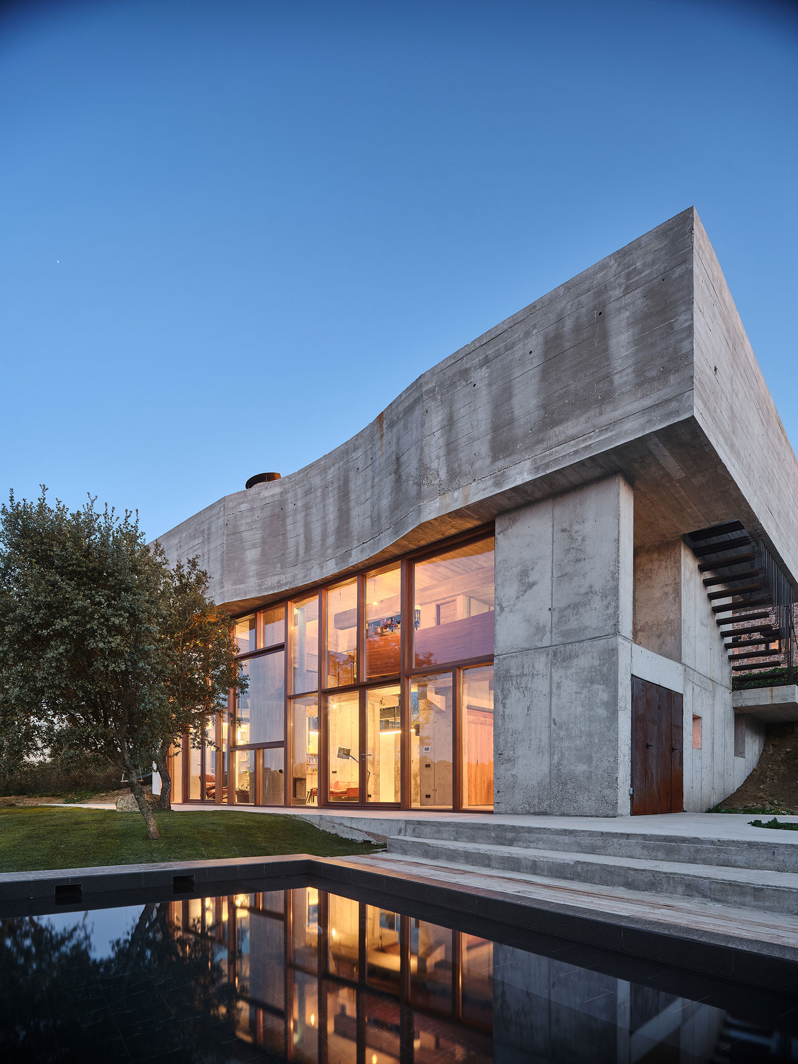 MUKA arquitectura concrete house sunste