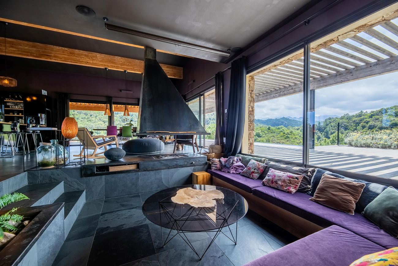 Maison TO Sari Solenzara France sunken living room