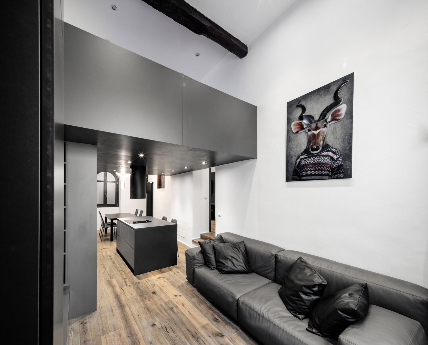 Obicua Black Masculine Loft leather couch