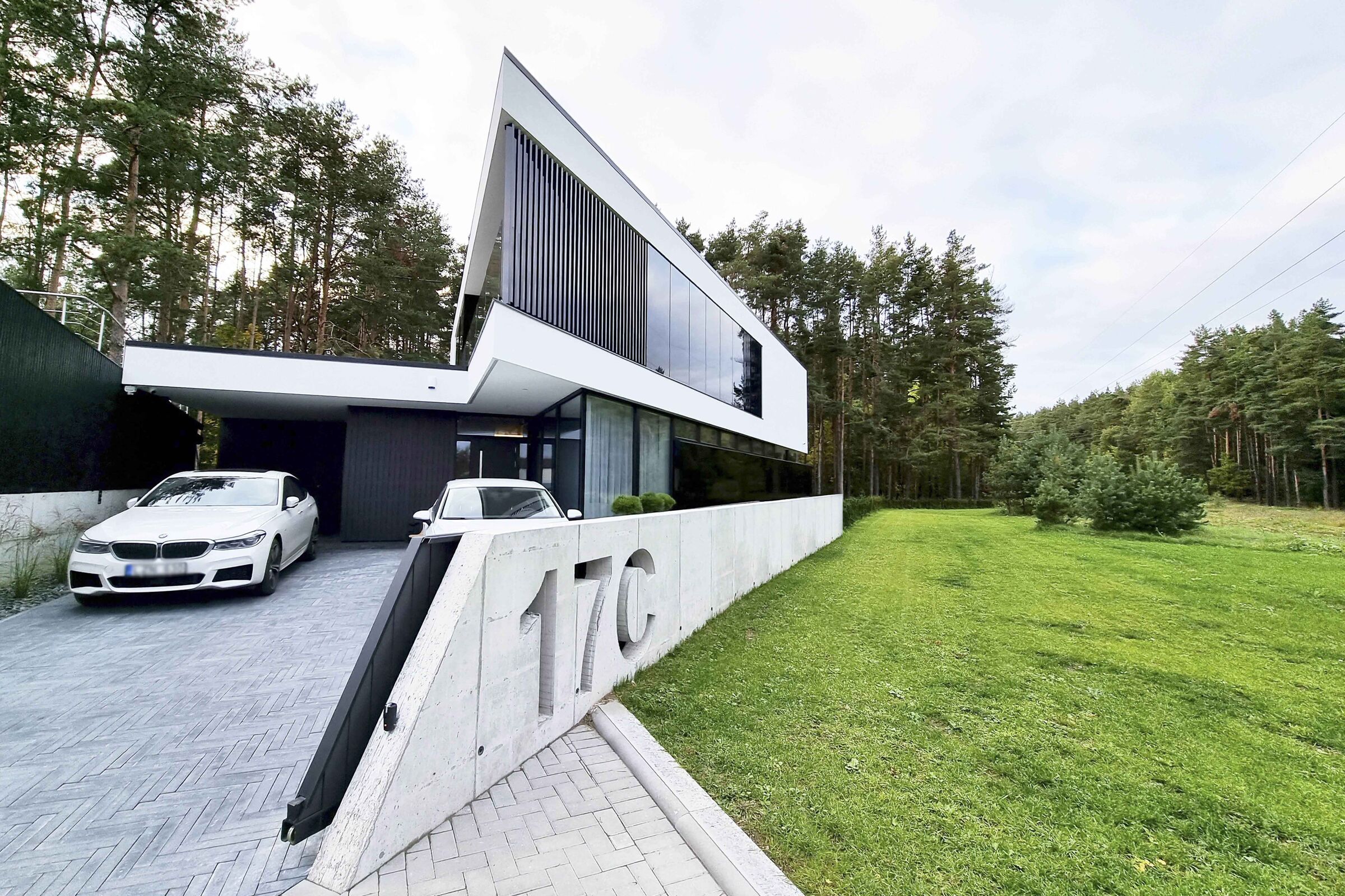 Triangle House Architecture