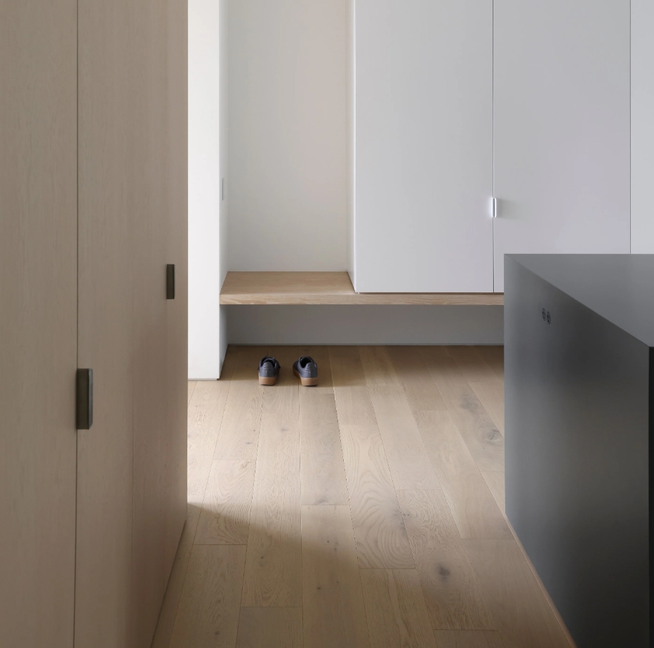 Victoria Shoreline House from Splyce Design Entrance