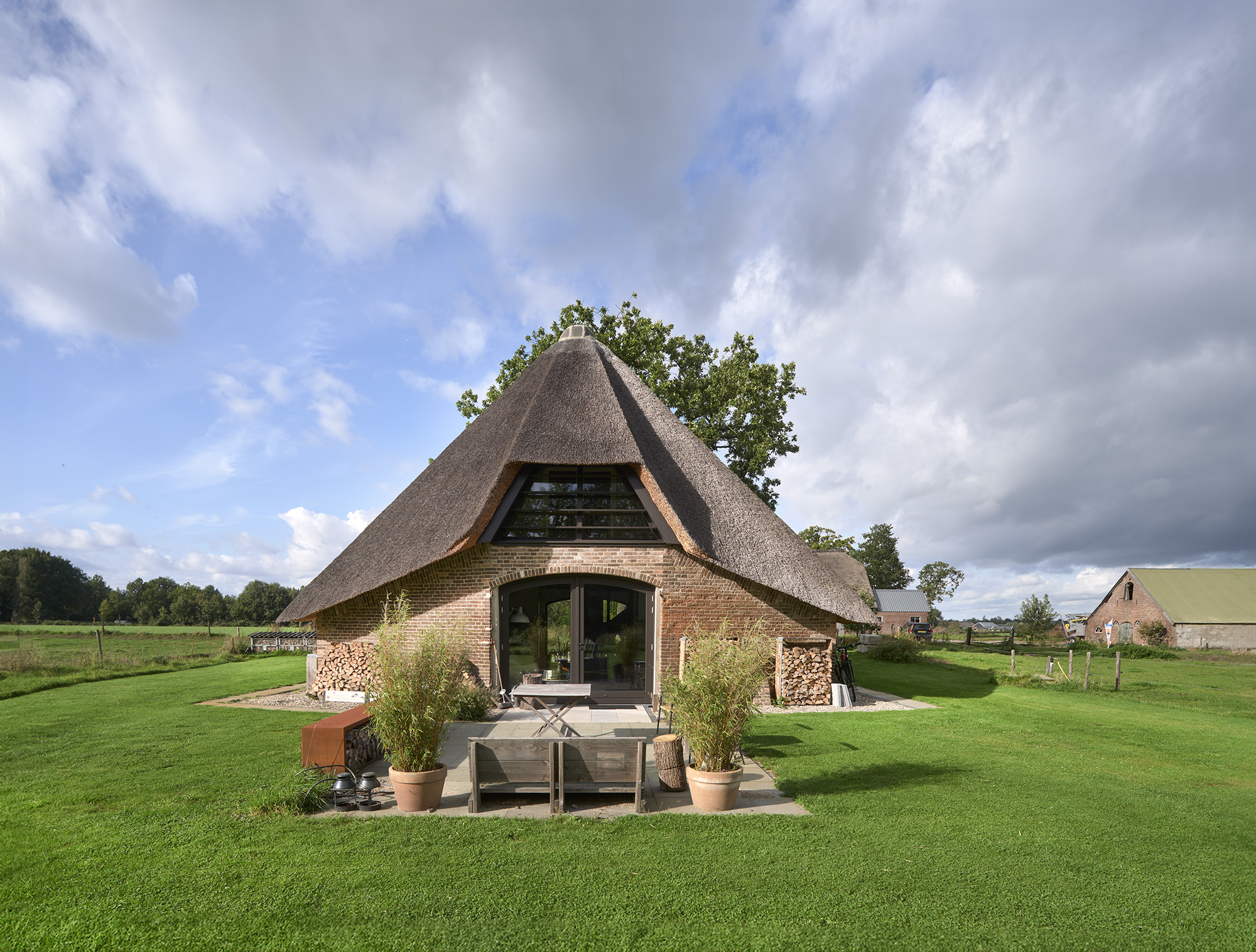 Brick sheepfold restauration by HilberinkBosch Architecten facade