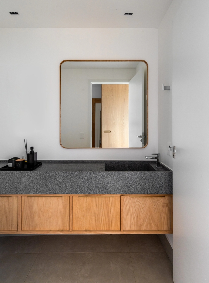 Alma Apartment Decor BLOCO Arquitetos Vanity Bath