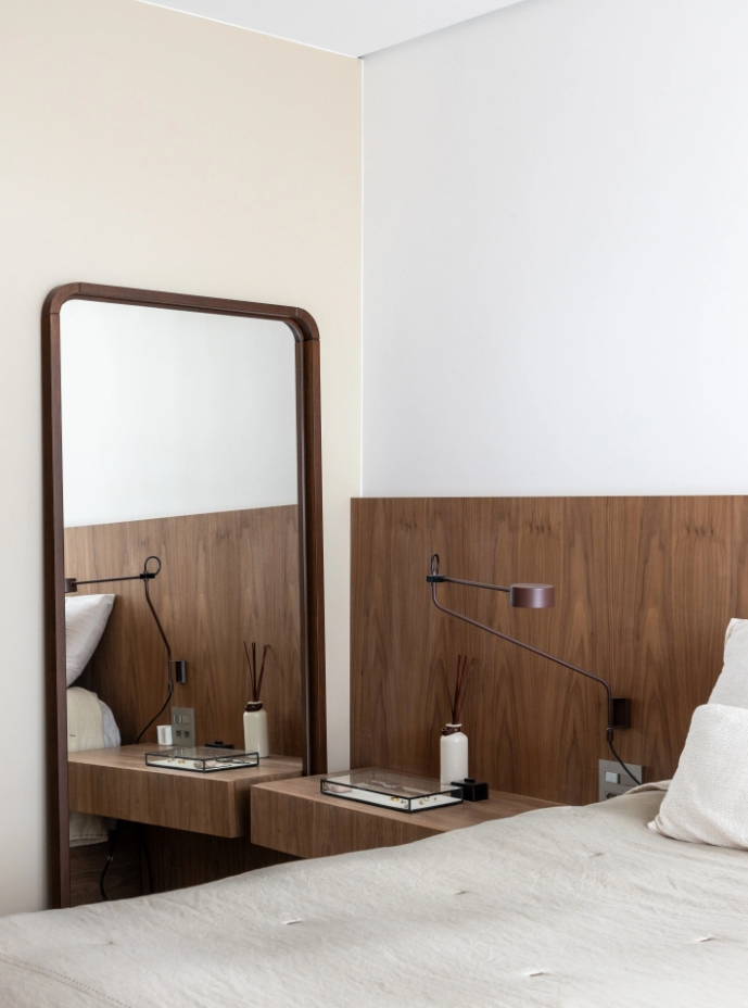 Alma Apartment Decor BLOCO Arquitetos bedroom headboard area