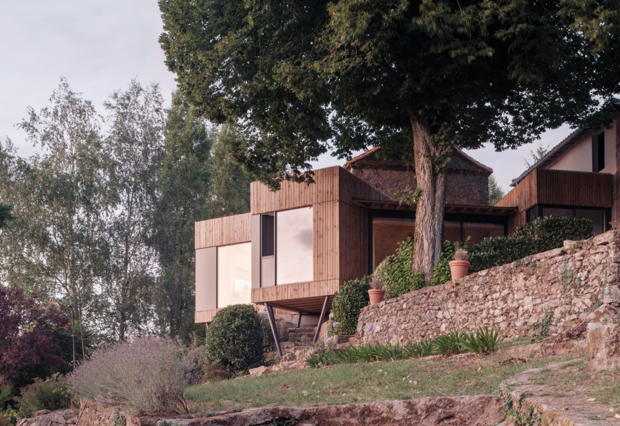 Chapelle MI Mortagne sur Sevre France exterior