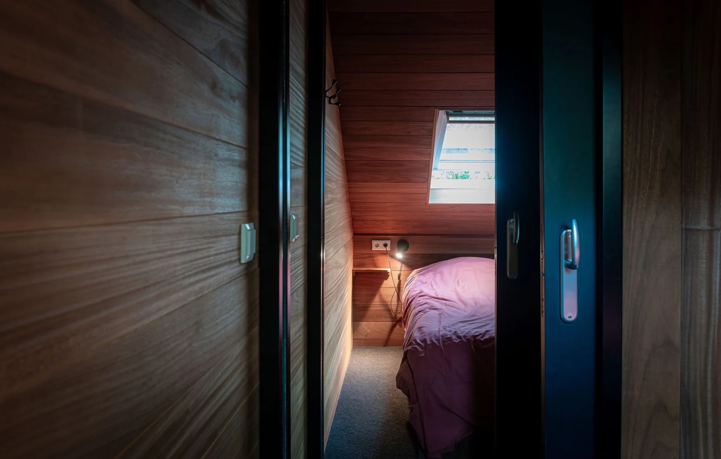 Glass Extension by GetAway Projects BV bedroom