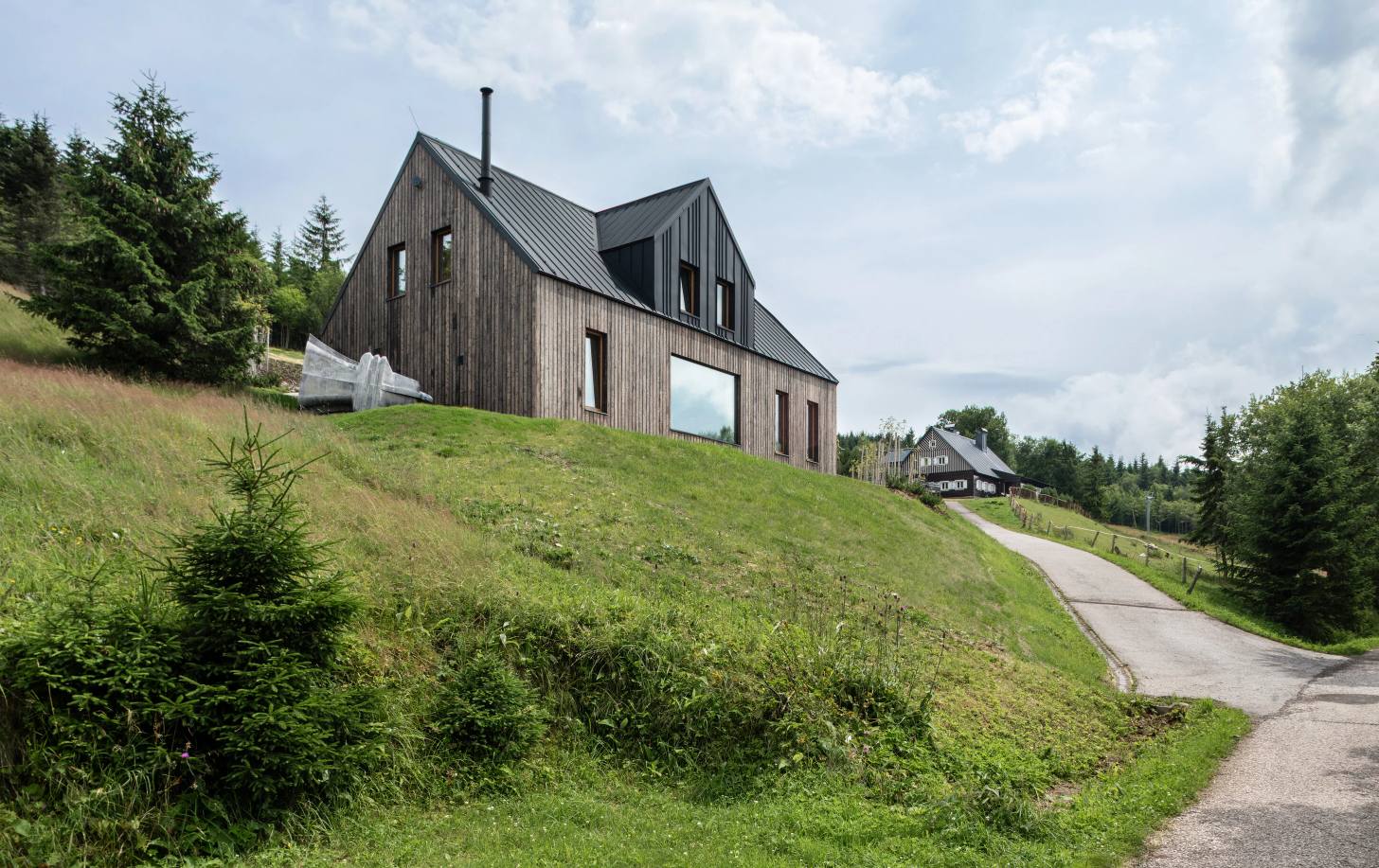 Horni Mala Upa Mountain Chalet OK PLAN ARCHITECTS in Czech Rep landscape