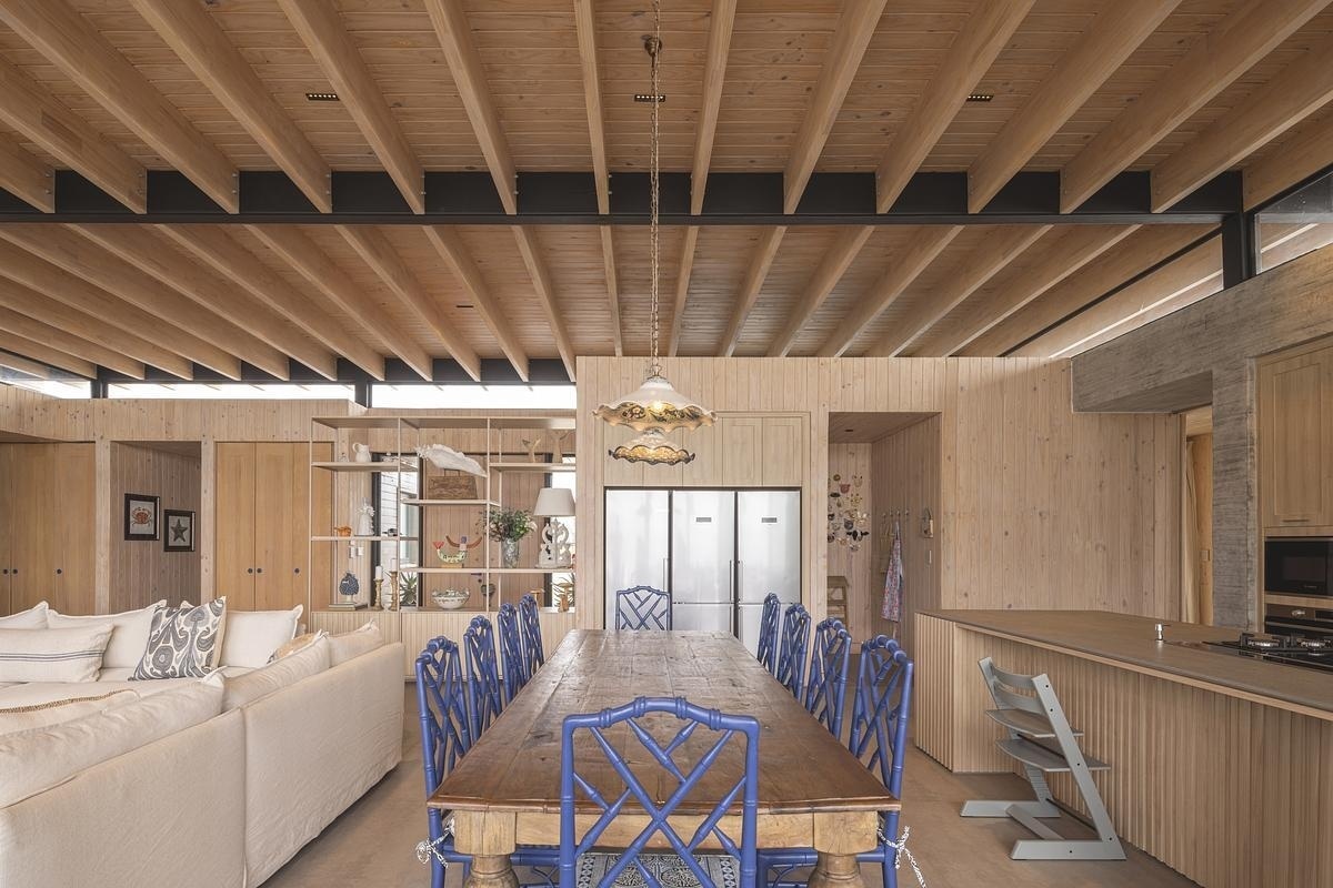 House in Chile by Benjamin Goni kitchen area