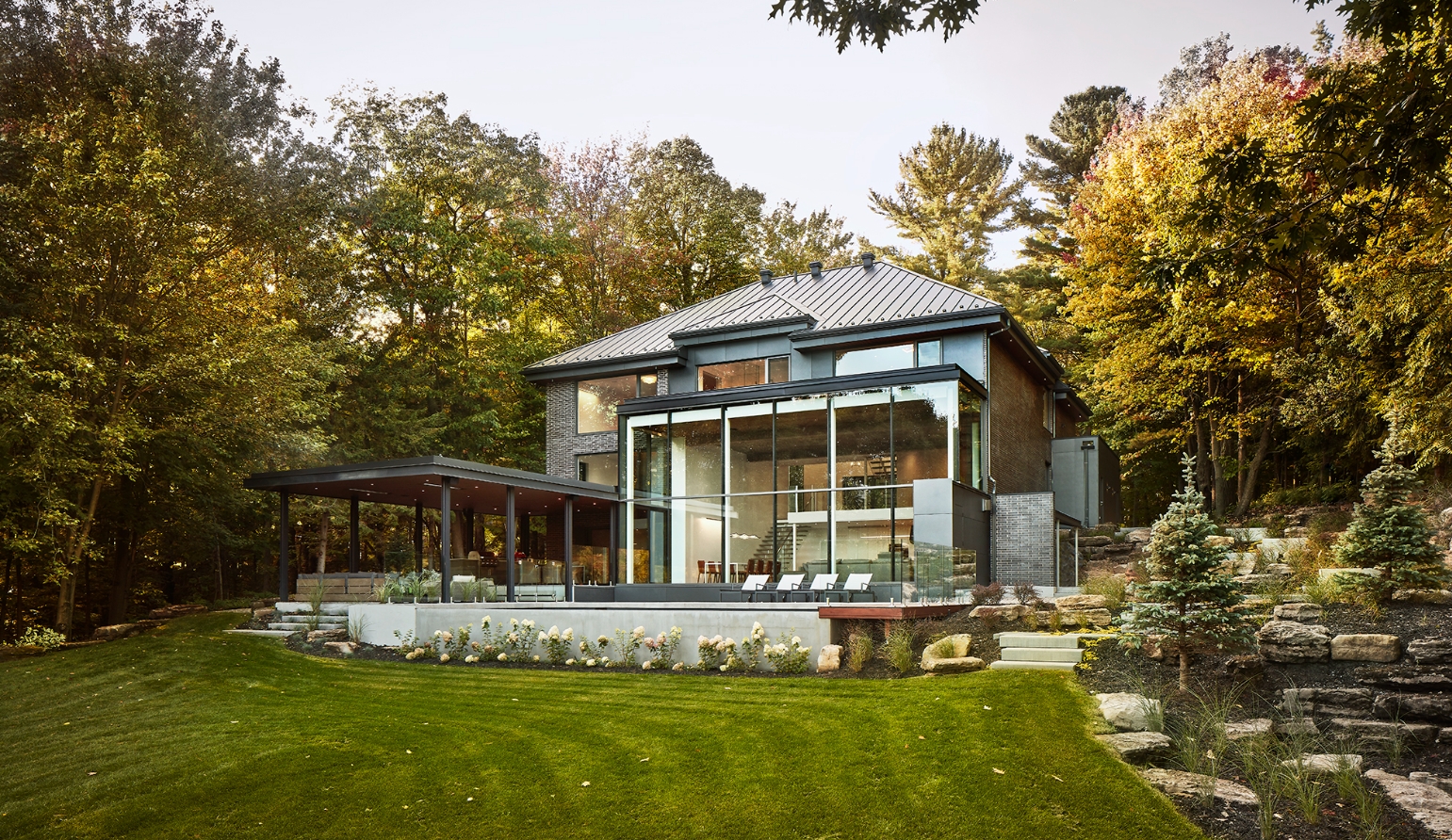 Montreal Canada Breakthrough from Desjardins Bherer Bakcyard landscape Decor