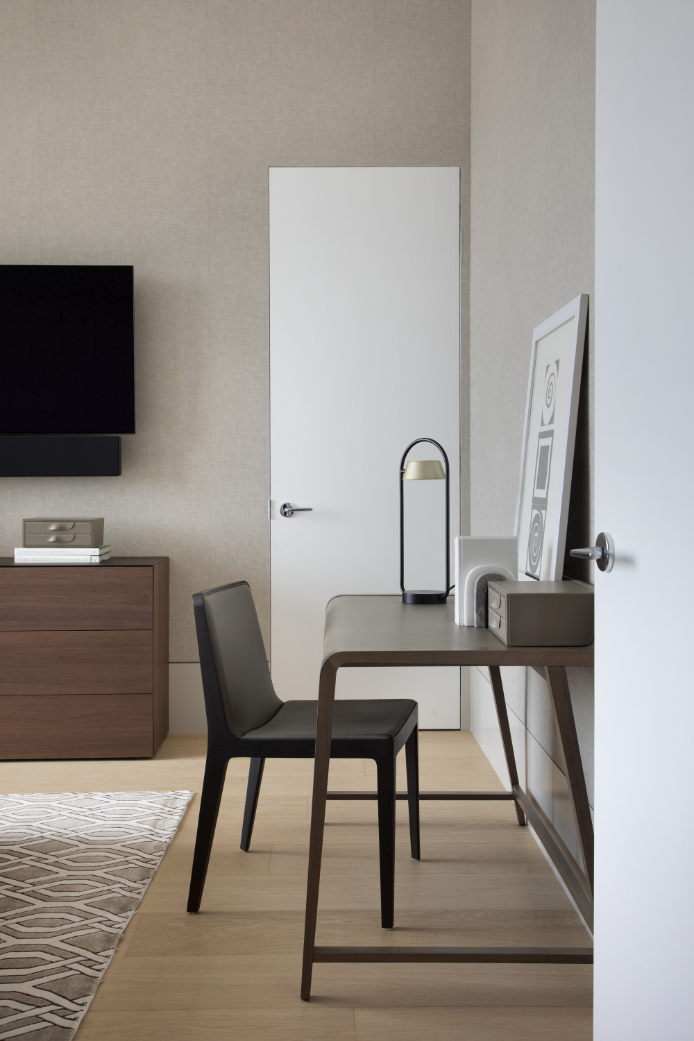 Ritz Carlton Residence Photos Denilson Machado desk