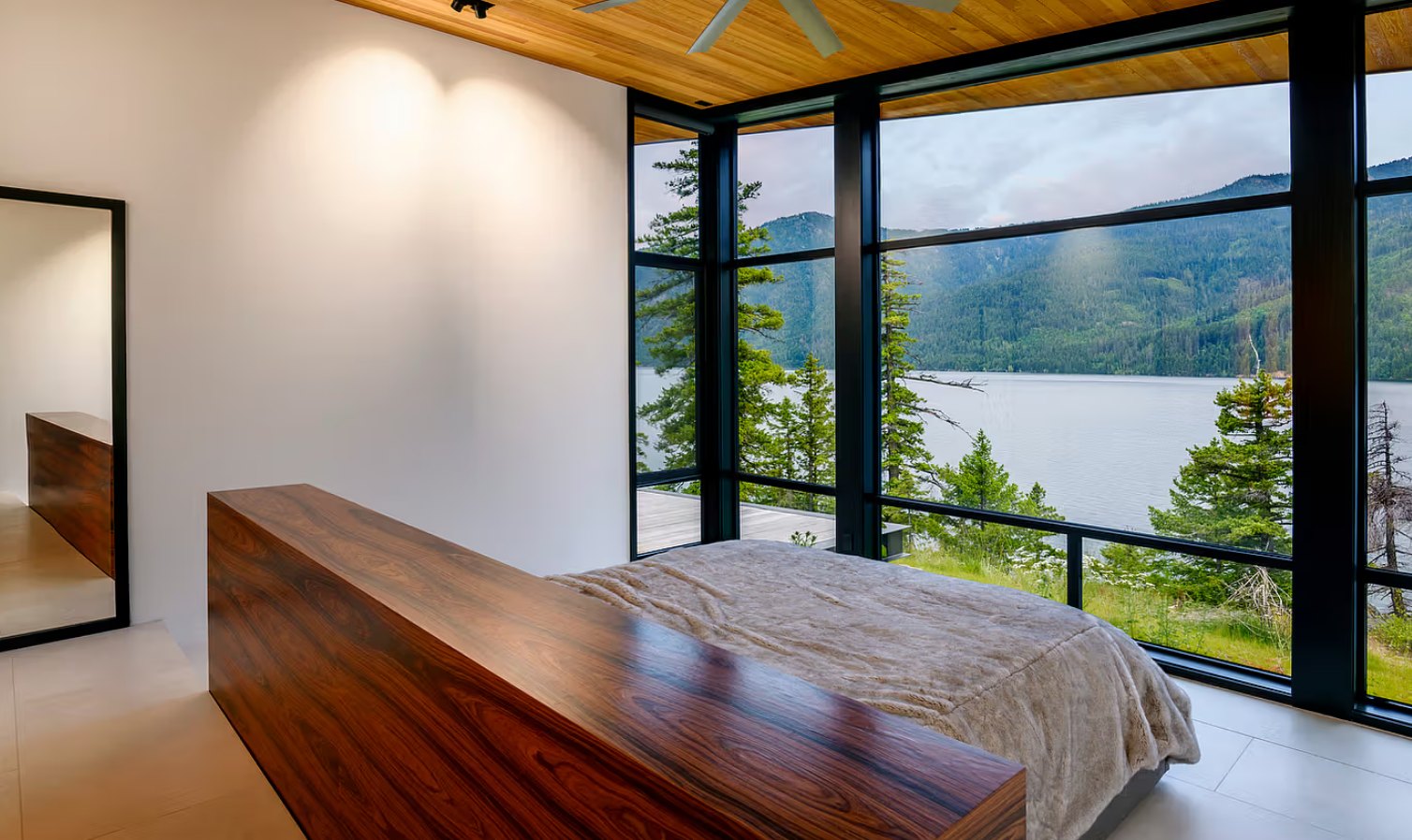 Roslyn WA United States Cabin Patio bed