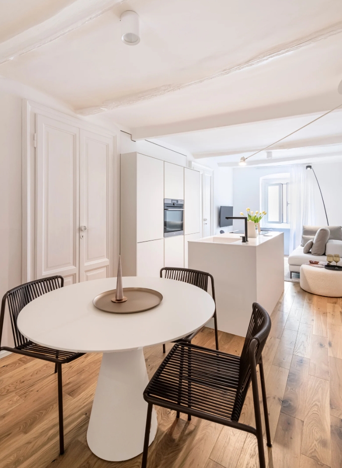 Sammargheritina tIPS ARCHITECTS italy small apartment decor dining table