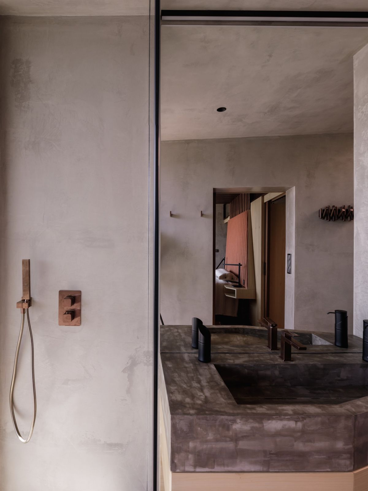 Douro Wood House MJARC Arquitectos Associados lda washed walls bathroom geometric vanity sink