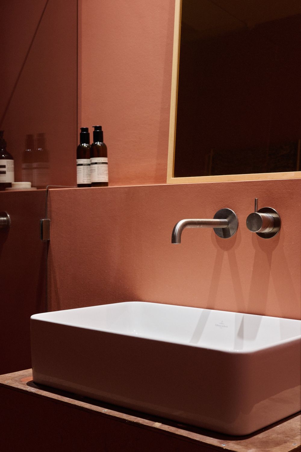 Duplex in rotterdam sink bathroom