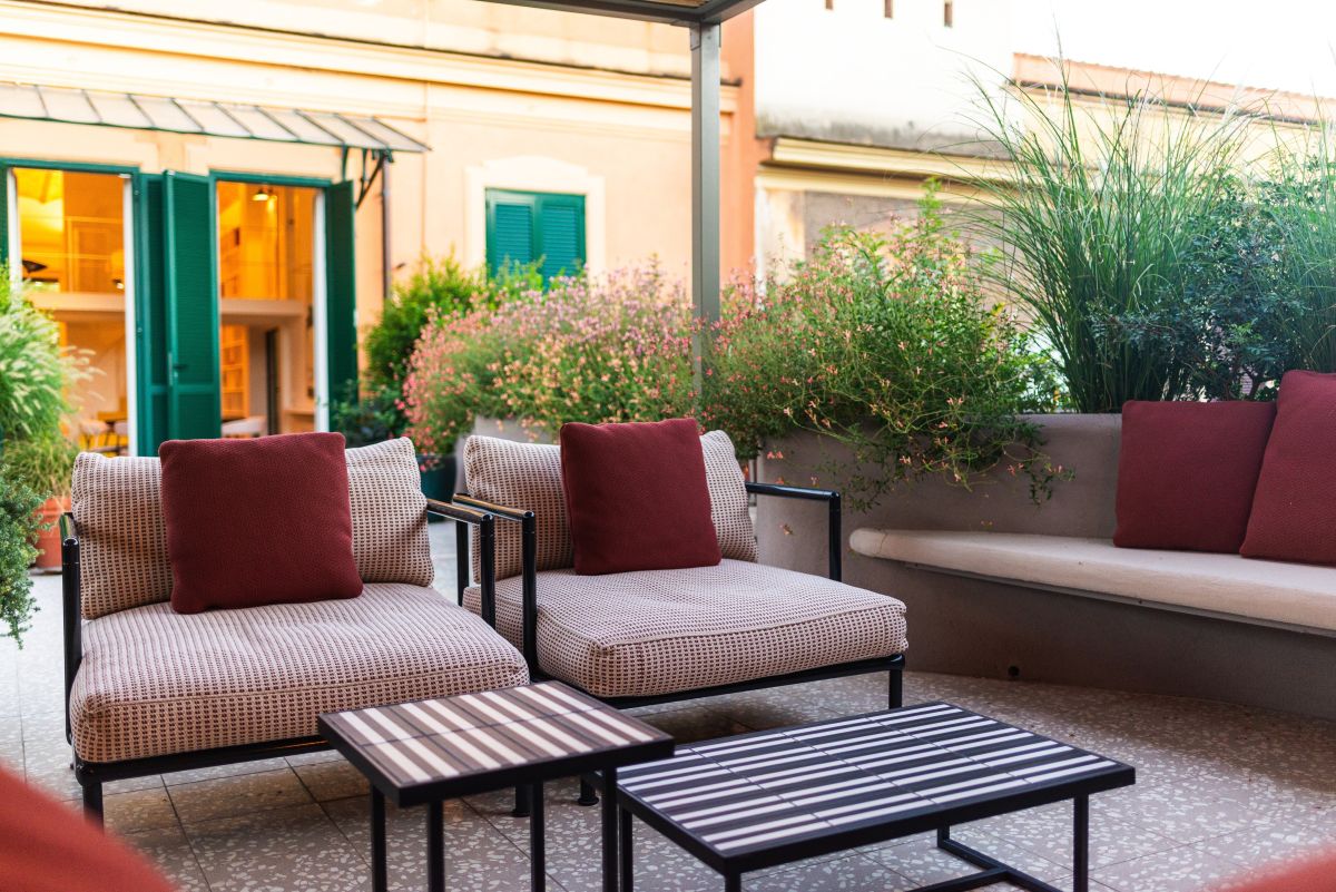 GR Apartment Interior design from 123ArchitectureOffice patio