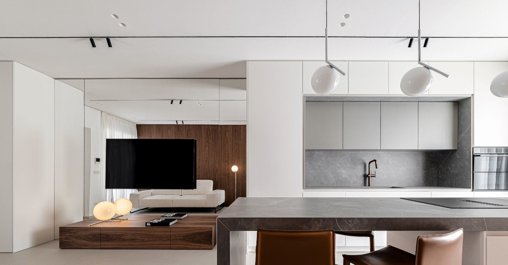 Living room Apartment Mirror behind TV andKitchen