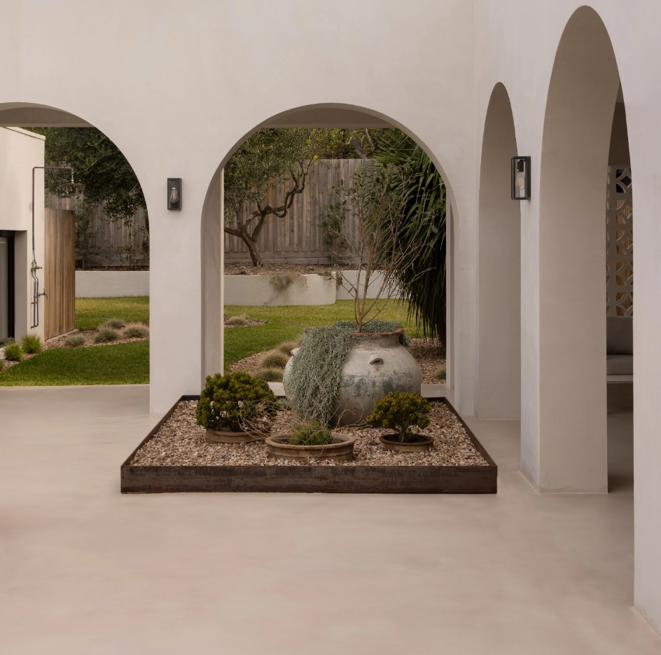 Loggia Sorrento Austrailia courtayard flower watering size plante