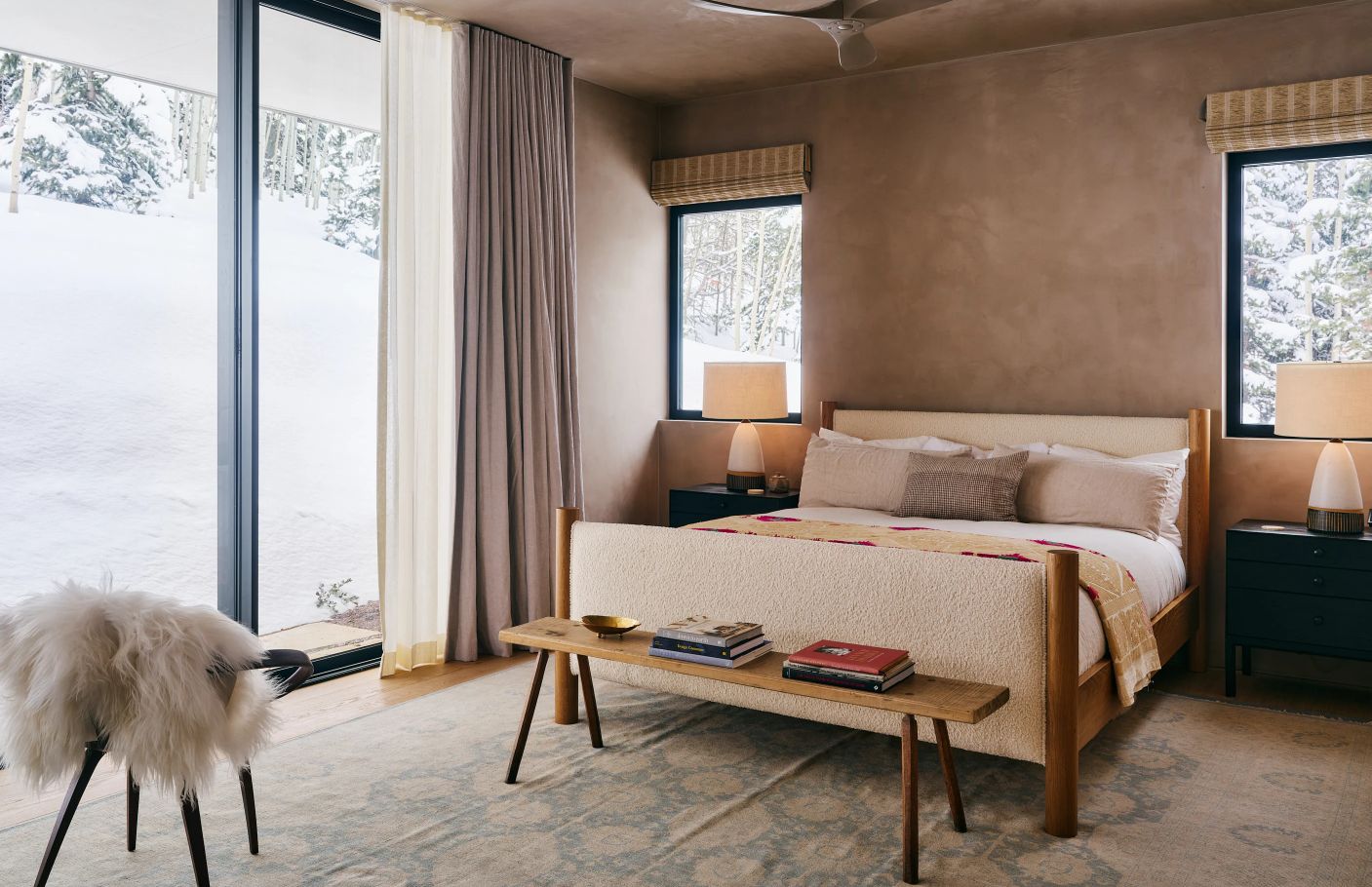 Nest Mountain Modern Cabin bedroom design