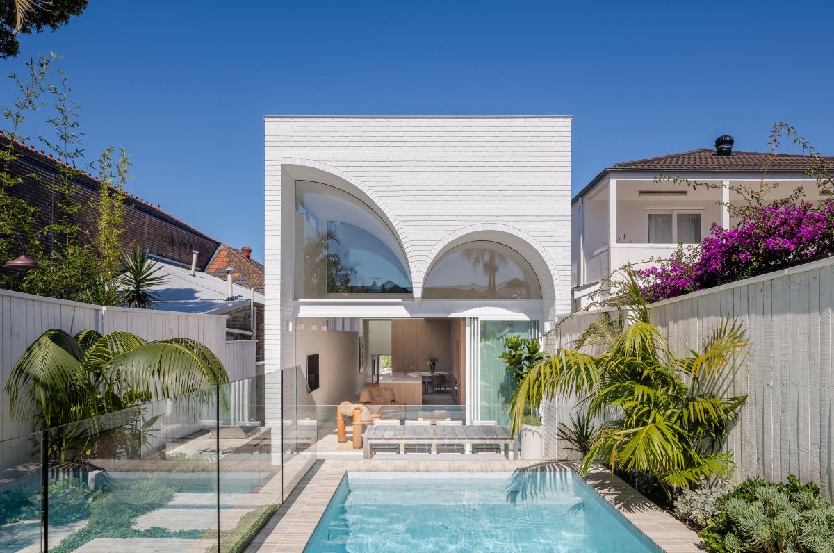 House Is a Playful Dance of Curves pool