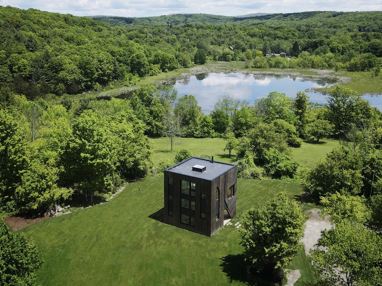 House cedar clad cube Architecture lake