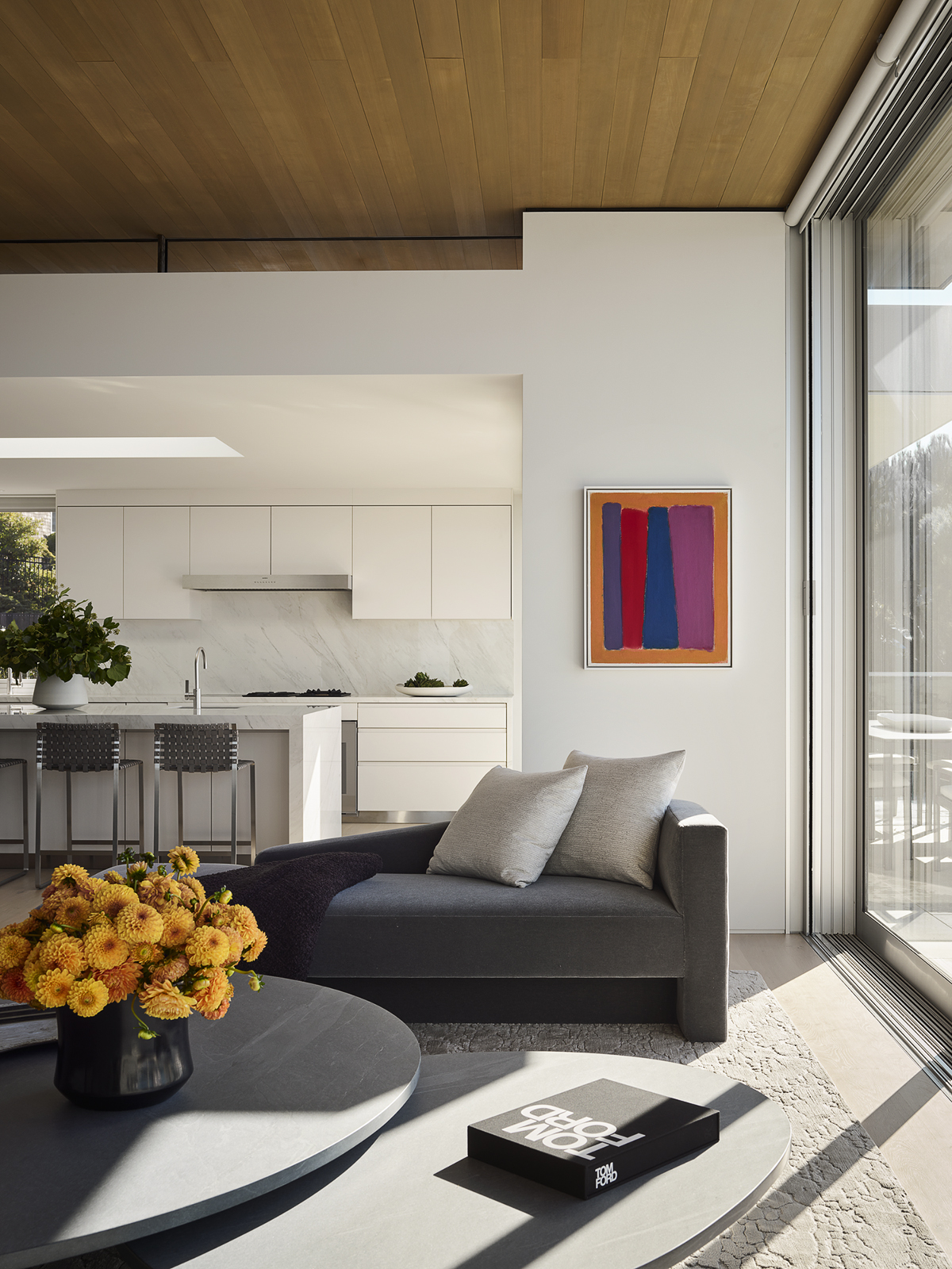 Reseidence by Lagoon View SWATT PARTNERS living open space kitchen